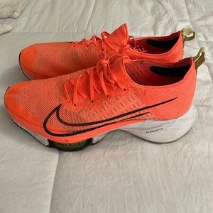 Nike tempo running shoes